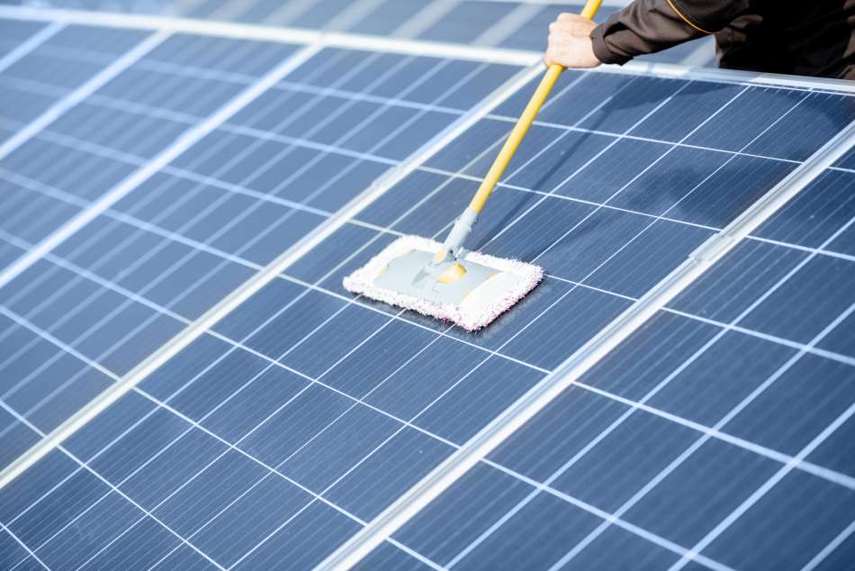 Comment bien nettoyer ses panneaux solaires ?